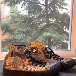 Printed converse in great condition!
